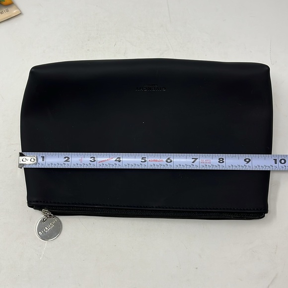 GIVENCHY PARFUM POUCH WITH BEAUTY BUNDLE HAIR FACE EYE MASKS SUNSCREEN ALL NEW - Picture 13 of 16